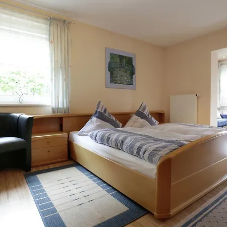Boutique In Titmaringhausen With Balcony *